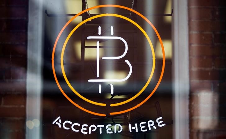 موقع "إي باي" يخطط لإضافة خيارات الدفع بالعملات الرقمية قريبًا