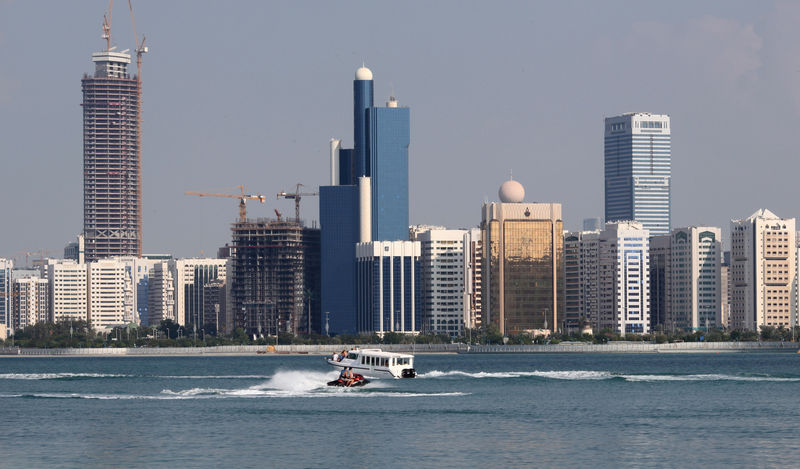 أبوظبي وقرارات جديدة لتمكين المرأة في فضاء العملات الرقمية