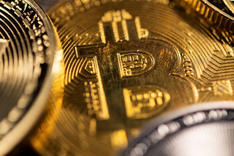 عاجل: متى يمكن شراء عملة بيتكوين مجددًا؟ انهيارات أقوى على الطريق