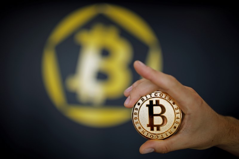 ما أسباب انهيار القيمة السوقية لعملة USDC الرقمية المستقرة؟